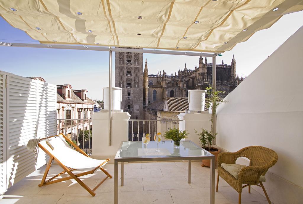 Apartamentos Alemanes Gradas Luxury Seville Room photo