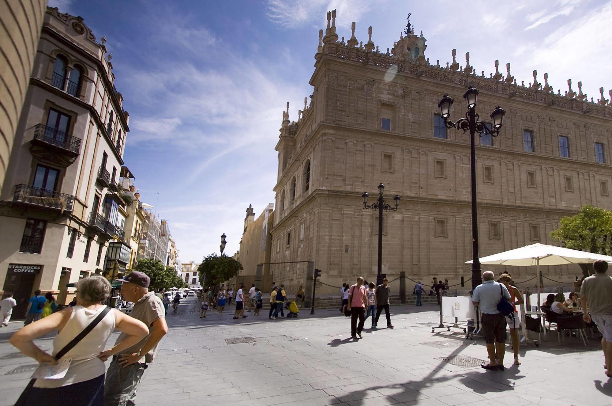 Apartamentos Alemanes Gradas Luxury Seville Exterior photo