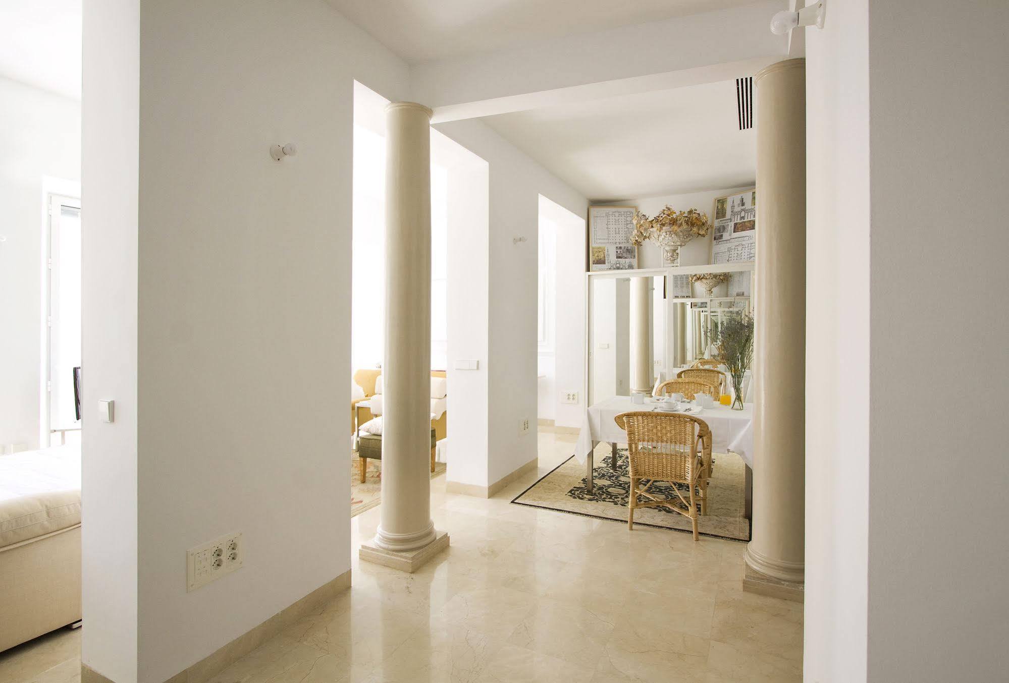 Apartamentos Alemanes Gradas Luxury Seville Exterior photo